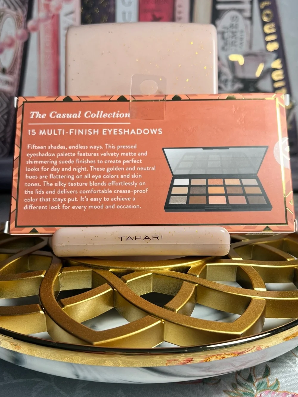 Laura Geller Neutral Eyeshadow 15 Multi-Finish Palette — Browns, Golds, Creams